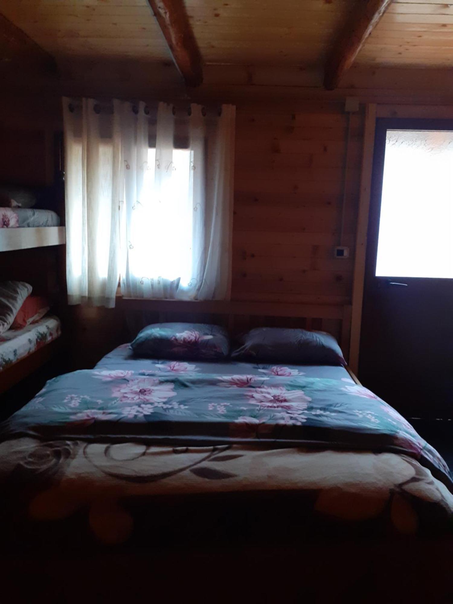 Guesthouse Dioni Valbone Eksteriør billede